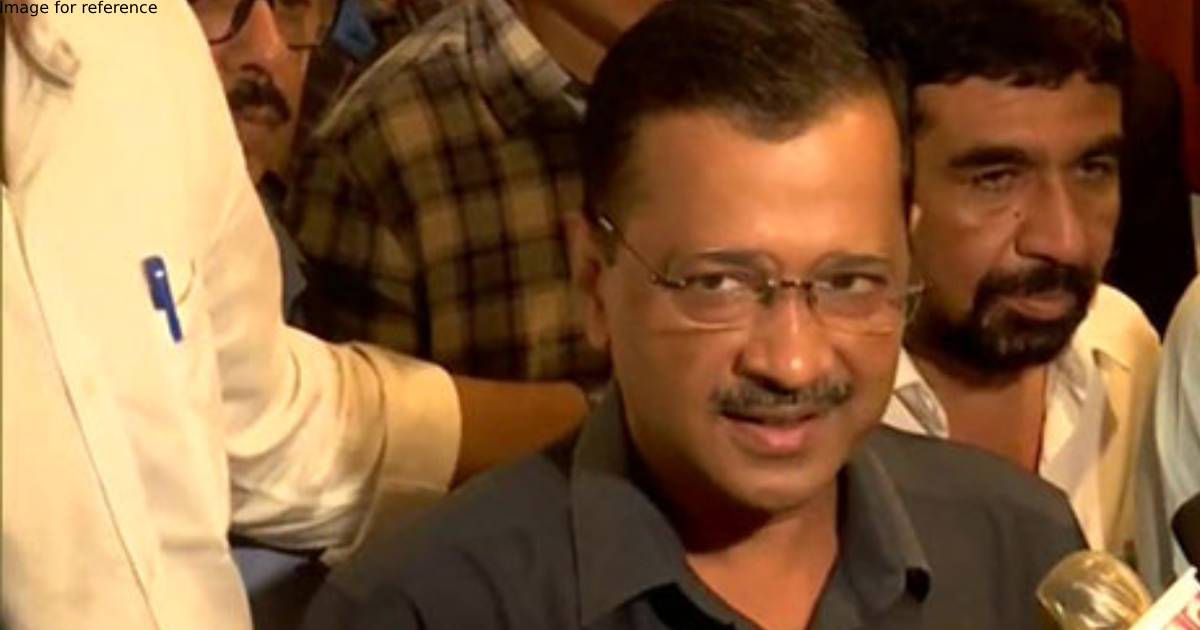 Kejriwal promises to provide free electricity if voted to power in Gujarat